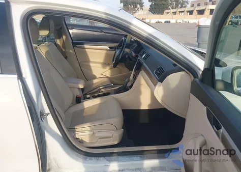 2016 Volkswagen Passat 1.8T Se из США, поврежденный, VIN 1VWBT7A39GC002806